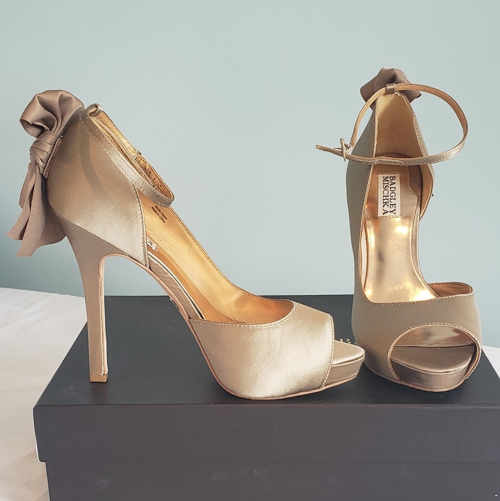 Badgley Mischka Platform D'orsay Peep-toe Heels in Latte, 7.5